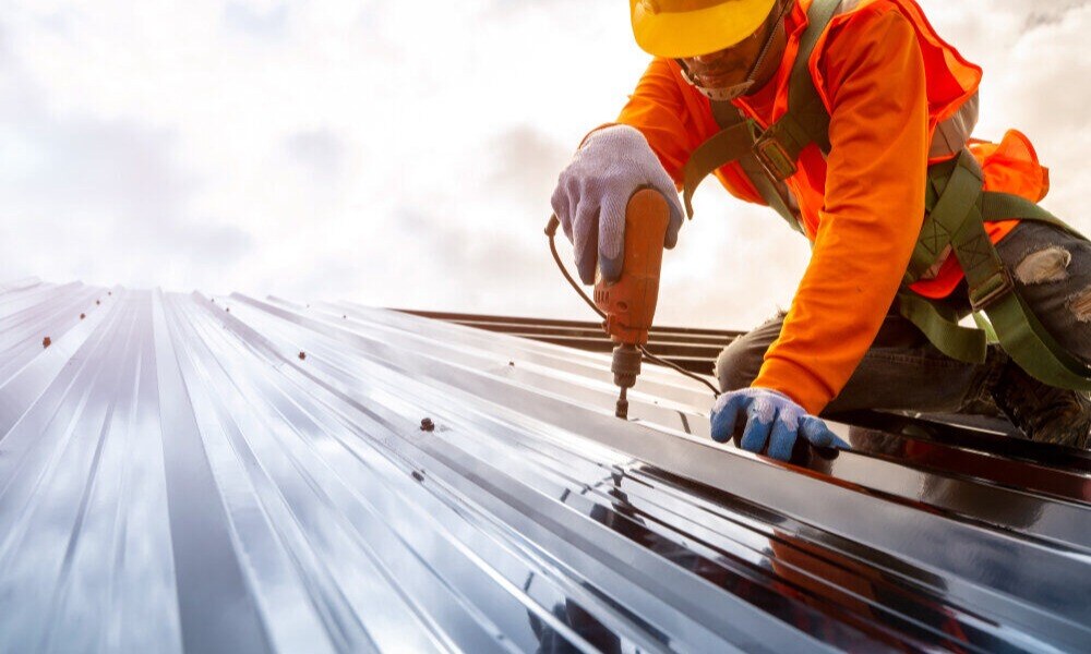 metal-roof-installation